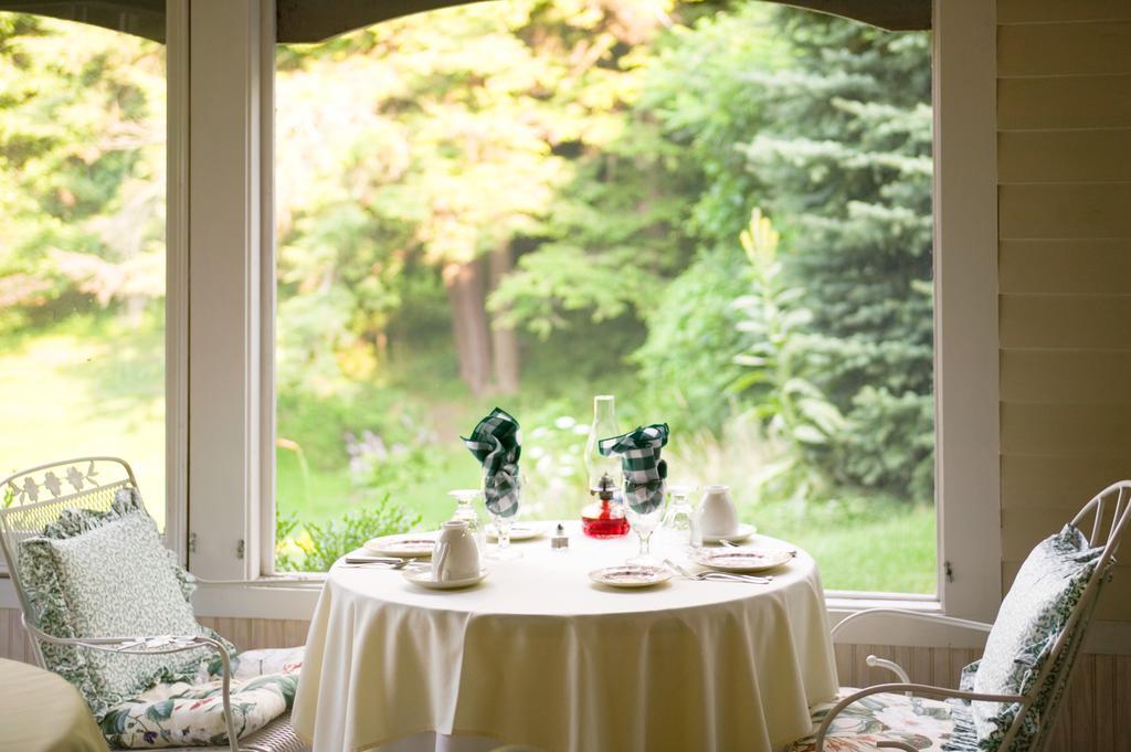 Stockbridge Country Inn (Adults Only) Екстериор снимка